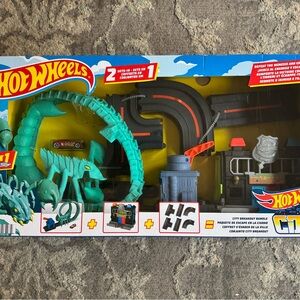 Hot Wheels City Dragon Escape Set - Teal and Black